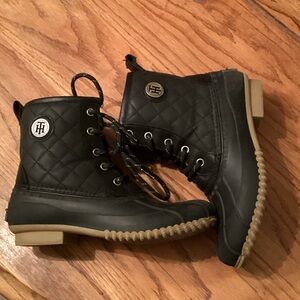 Tommy Hilfiger Duck Boots Black